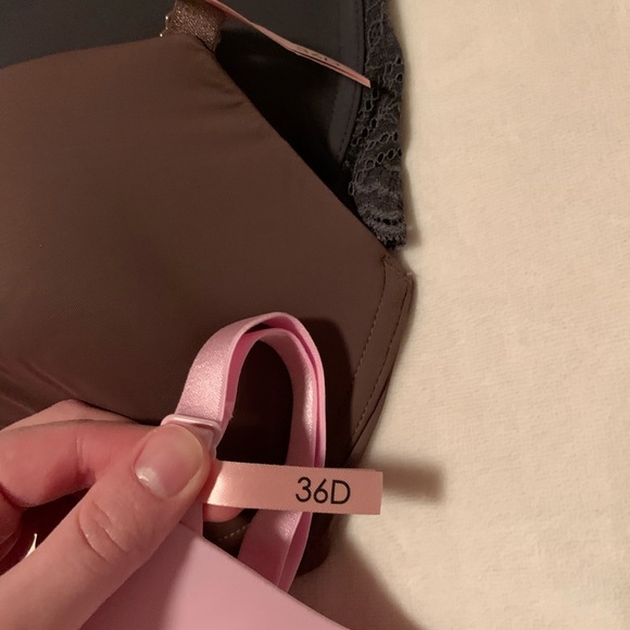 ⭐️ SOLD ⭐️ - La Vie en Rose Bras - Picture 3 of 4